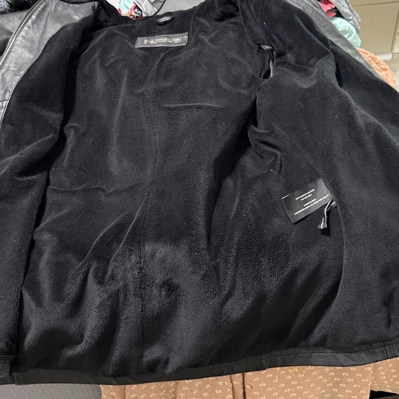 Leather jacket - Picture 9 of 13